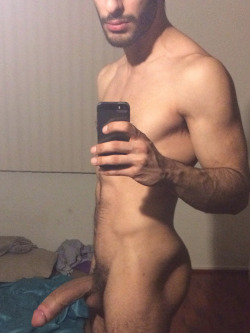 nak3d-m3n:NAK3D M3Nlook at me // send me stuff // talk to meCheck out other pics of hot naked guys at http://nak3d-m3n.tumblr.com.