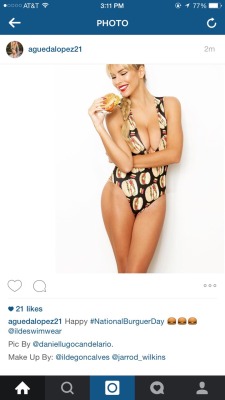 gabriel8787:  La Esposa de LUIS FONSI foto que Subió a su instagram por equivocación y rápidamente la borro, uffff q rica Esta puñeta!!!!! 