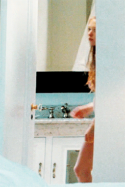  Amanda Seyfried - nude in ‘Chloe’ (2009) 