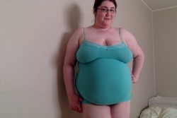 garyplv:  hcard13:thegoodhausfrau:  This cami is maybe just a bit too snug…  Sexy!  √