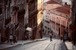 dolm:Portugal. 1996. Lisbon, Streets of Barrio Alto. Gueorgui Pinkhassov.