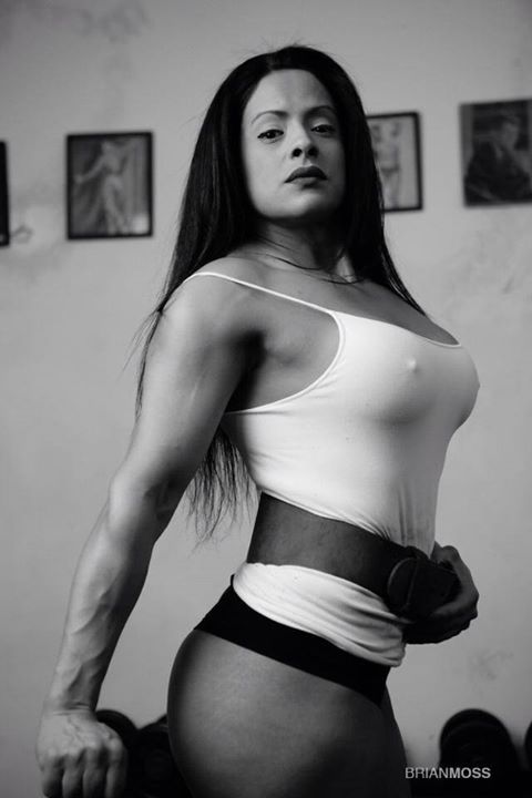 XXX musculargoddesses:  Jane Santos  Damn, that photo