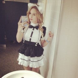 gangbanggirlfriend:  cat girl maid cosplay ^_^  You look incredible cute in your kitten maid outfit just amazing ;).