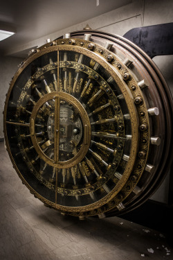 jewishlumberjack:  Abandoned bank vault 