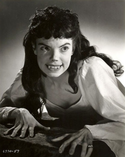 Andree Melly - The Brides of Dracula (1960)
