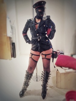 mistr3ss-l:  Selfie from last night. About to interrogate my fuck face of a slave. Don’t you wanna be on your knees begging for mercy at my feet? Well i’ll make you beg either way…  -Mistress L