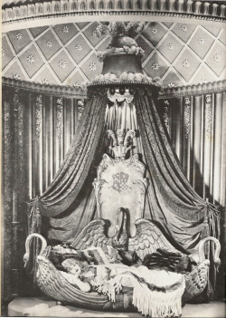 Lilian Rich in Cecil B. DeMille&rsquo;s The Golden Bed (1925). From A Pictorial History of Sex in the Movies, by Jeremy Pascall and Clyde Jeavons (Hamlyn, 1975). From a charity shop in Hockley, Nottingham.
