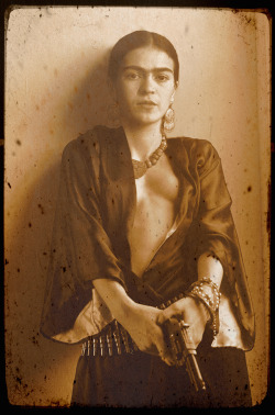 Frida Kahlo with gun.(photo manipulation - went Viral July 2012) Merci darkrooms-1