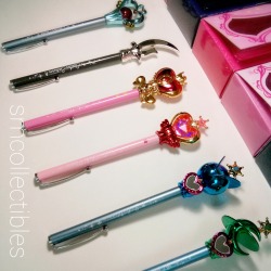 uazjanx:  momocon:  sailormooncollectibles:  my pointers came today!!!!!!!! O_____O so pretty &lt;333 video review coming later tonight!  *grabby hands*  I need all of them!