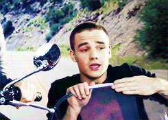 drewvanakcer-deactivated2013051:  ‏@real_liam_payne well dicks is not actually