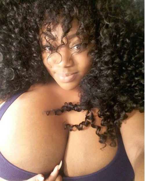 extremebodiez:  Poetry Busty And Astonishing   Her tits may be overly huge enormous gorgeous and luscious but she is a very pretty woman that I would totally enjoy spending time with.