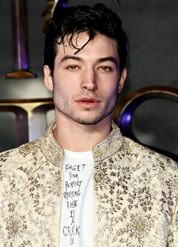 dylanobrien:    Ezra Miller attends the European premiere of ‘Fantastic Beasts And Where To Find Them’ at Odeon Leicester Square on November 15, 2016 in London, England.   