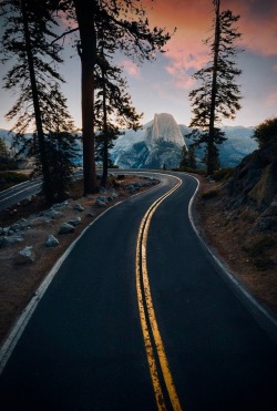 utwo:  Yosemite National Park© simon timbers