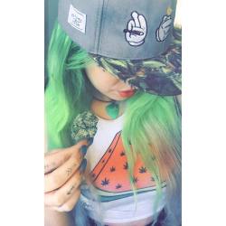 Currently taking over @weedhumor Snapchat Weedhumor420 👻 come watch! 💚💨   #weed #weedmelon #nug #bud #rollingblunts