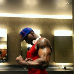 #Muscleselfie #bodybuilding #blackmuscle #bigarms #pump #flex #muscle