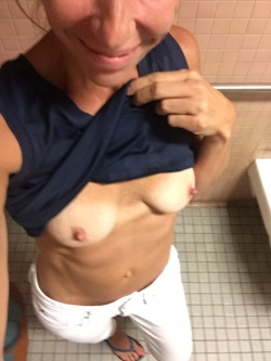 luckysugar123:  Quick stop at the rest stop….fuck it, it’s just coming off!!!  I&rsquo;ll stretch you out a lil bit