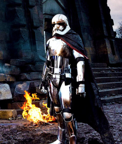 ariannenymeria:  First Order officer Captain Phasma (Gwendoline Christie) surveys the rubble following an attack. Photographed by Annie Leibovitz.