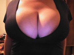 huge tits huge cleavage the best,mmmmm,xxxxxx.
