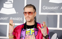 keepinyouintheloop: Riff Raff – Shirt By Versace (Freestyle)      Riff Raff wastes no time in grabbing the instrumental to Kirko Bangz’s new single ‘Shirt By Versace’ and adding a verse to it. His new album ‘Neon Icon’ is set to drop later