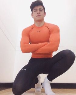 allofthelycra:  lycjoe:  sportsgeardream:  athleticwear82:  Follow athleticwear82.tumblr.com  Amazing pictures! This guy is so sexy in UA! Who else wants to rub his muscles through spandex?  Yes bro  you are hot   Follow me for more hot guys in lycra,