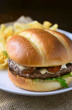 foodffs:  Whiskey Mushroom and Dubliner Cheese Burger Really nice recipes. Every hour. Show me what you cooked! 