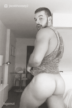 westpr:  alltypeofdicks:  Photos &amp; Videos Submission accepted through Latinbottomnyc@gmail.com (Submission ONLY)Kik: latinbottom (Submission ONLY)Alltypeofdick.tumblr.com  Eres perfecto