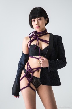 hajimekinoko:  Shibari of the fashion  Photo&amp;Rope Hajime Kinoko Model Ayano