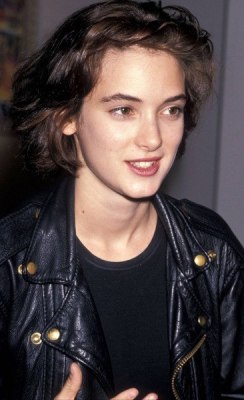 90sgeller: winona ryder + her iconic black outfits