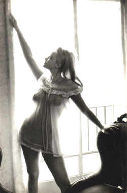 lauramcphee:  Etude de femme nue, c1950 (Serge Jacques) 
