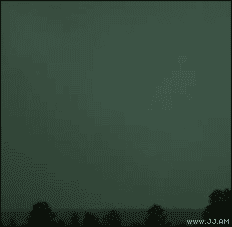 attackonegbert:  courtbo:  fffeferipeixes:  10knotes:  Lightning slowed down at 10,000 frames per second. That is one of the coolest things I’ve ever seen   holy SHIT this is awesome.  it’s like watching electric fireworks holy shit 