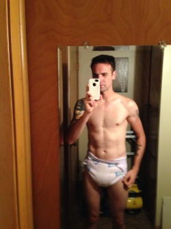 wettingmike:  So I haven’t really been posting much these last few months as I’ve been focusing on getting in shape all summer. Kind of lame pics but enjoy anyway!!  VERY sexy diapered man.