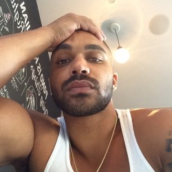 duttyking:#handsome #scruffy #sexy lips #he could get it