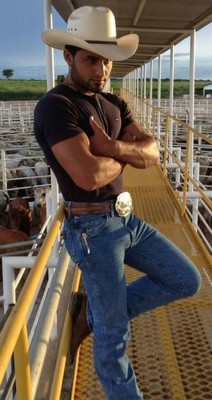 ksufraternitybrother:  WOOF WOOF, COWBOY!!!  KSU-Frat Guy:  Over 16,000 followers . More than 11,000 posts of jocks, cowboys, rednecks, military guys, and much more.   Follow me at: ksufraternitybrother.tumblr.com  