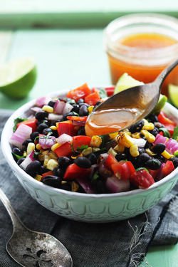 do-not-touch-my-food:  Chipotle Black Bean Salsa