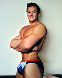 Tom Daley must be trying a new training program. 