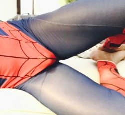 brynmawr96:Spider-Man pissing accident gay