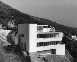 functionmag:  The Josef Kun House I, Los Angeles Richard Neutra,