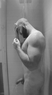 biversbear-free-gay-bear-porn:  hrryhardon: hrryhardon archive New video - from Gym to bedroom- watch nowAlso new website launched with my collection of free gaybear porn.