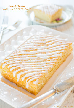 guardians-of-the-food:  Sweet Cream Vanilla Coffee Cake