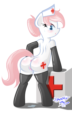 danandcogcorner:  More Nurse Redheart for ya ;)