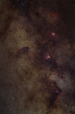 galaxyshmalaxy:  Eagle Nebula and Swan Nebula with Apo-Elmarit-R 180mmF2.8 August 2011 Dark Version (by hirocun)