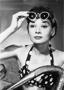 Audrey Hepburn / photo by Angus McBean, 1950
