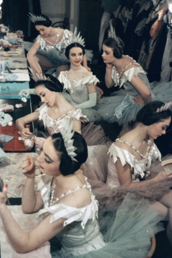 Ballet Dancers circa 1940’s So, so, so gorgeous.
