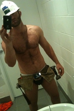 randydave69:  randydave69:  Tool belt and then TOOL! Dave Check my archive, many pics there are NEW to Tumblr! Over 7,500 pics! Bears, jocks, dads, vintage, military, etc.! http://randydave69.tumblr.com/archive Follow me! Over 2,700 people do!  Lots more