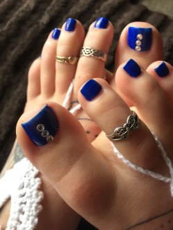 pretty-feet-and-toes:  Follow me on Instagram