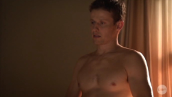 boycaps:  Shirtless Will Estes in “Blue Bloods” 