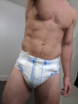 dlcameronz:My stomach has been quite upset these past two days. I had to change my diaper in the middle of the night and I still woke up messy :-/. SO SEXY!