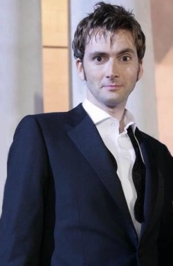 whatisyourlefteyebrowdoingdavid:  Source: wonnabetimelord The combination of black tie and left eyebrow gets me every time. 