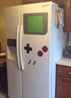 gamefreaksnz:   FreezerBoy Refrigerator Magnet   US  ร.99    Large Magnets, Screen is 16 inches by 12 inches  Removable - no fridge marks!  Fits on refrigerators of all sizes  Set of 6 magnets   holy fuck