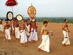 arjuna-vallabha:Procession at Kerala